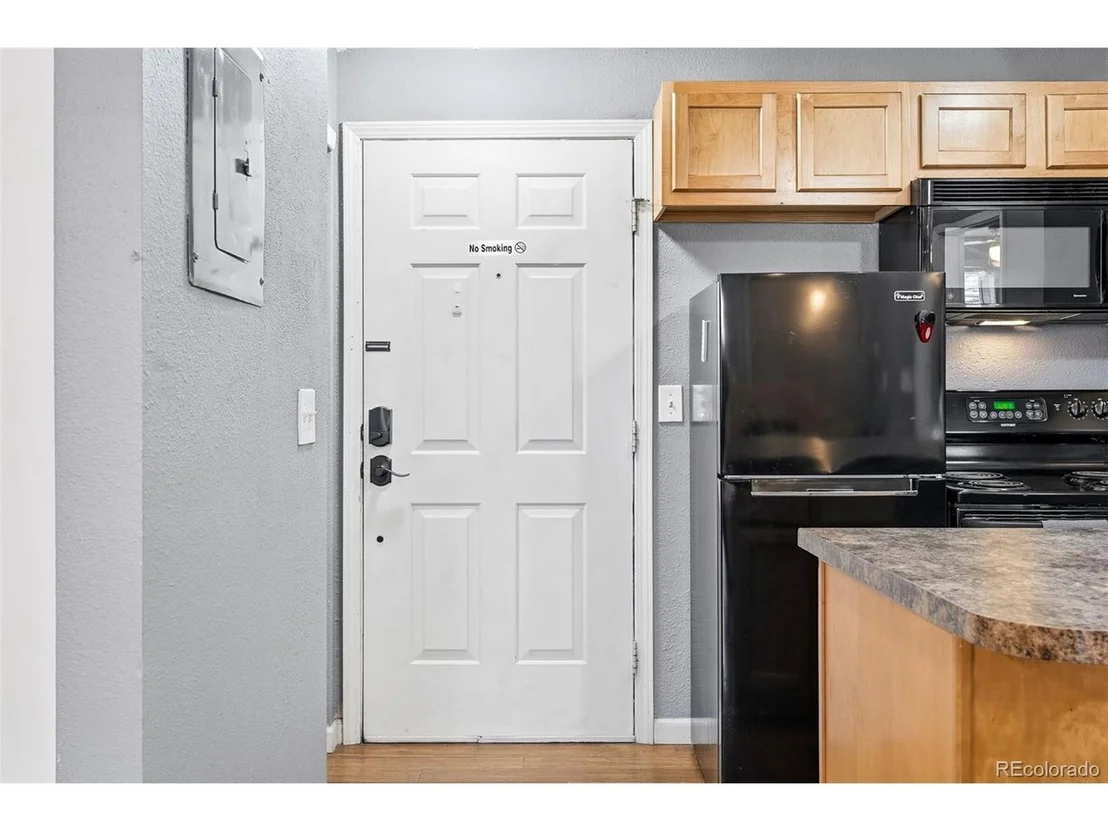 Photo of Unit 206 at 1405 Broadway