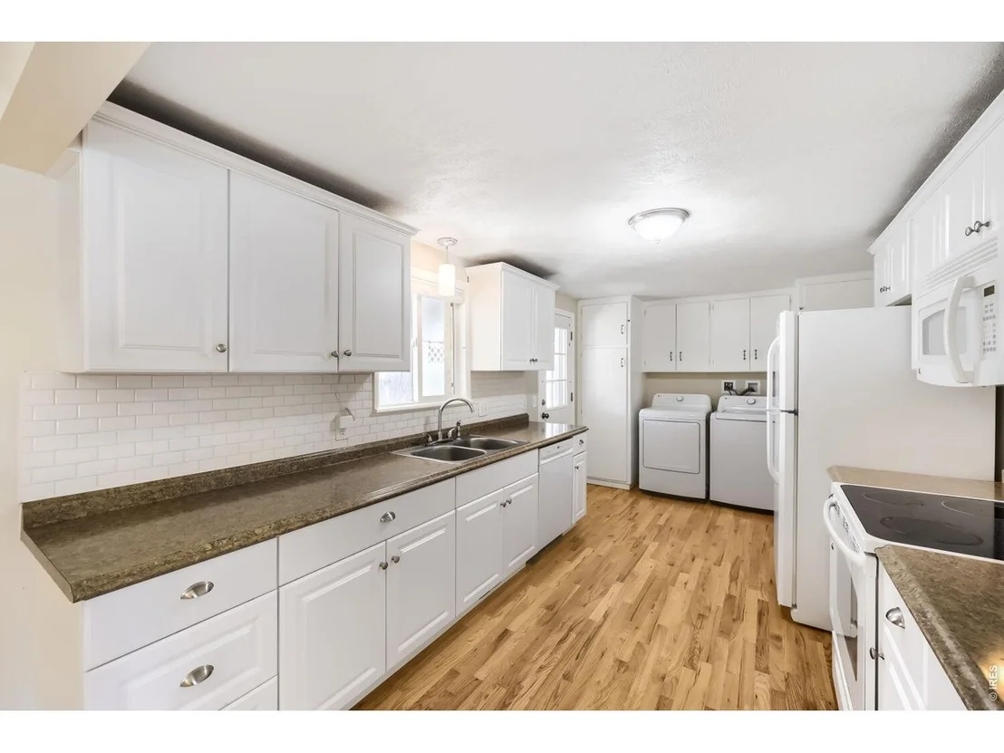 Photo of 1251 Sumner St