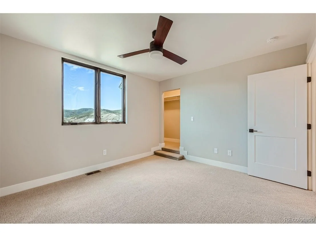Photo of 2600 Lupine Ln