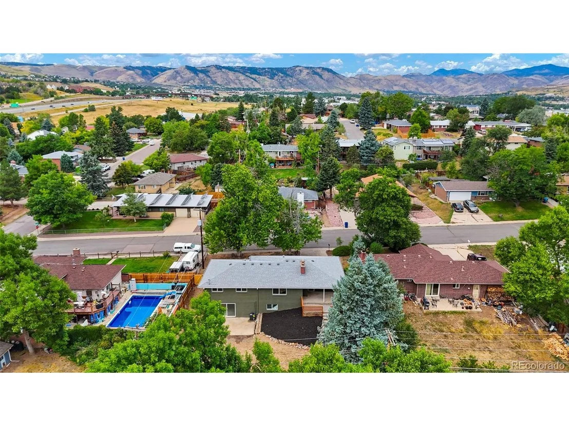 Photo of 710 Deframe St