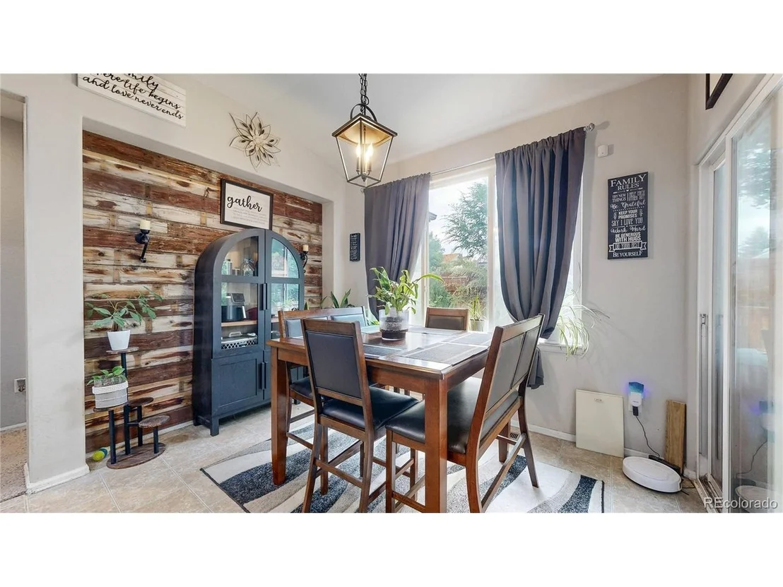Photo of 517 Dee Rd