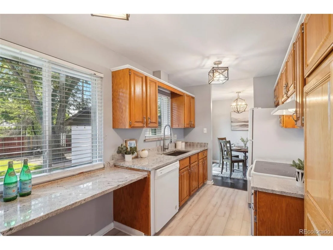 Photo of 6000 Wolff St