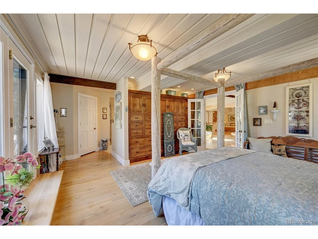 Photo of 5849 High Dr
