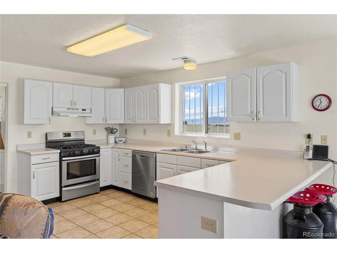 Photo of 1421 Larimer Rd