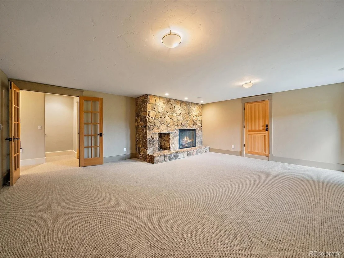 Photo of 5939 Lone Peak Dr