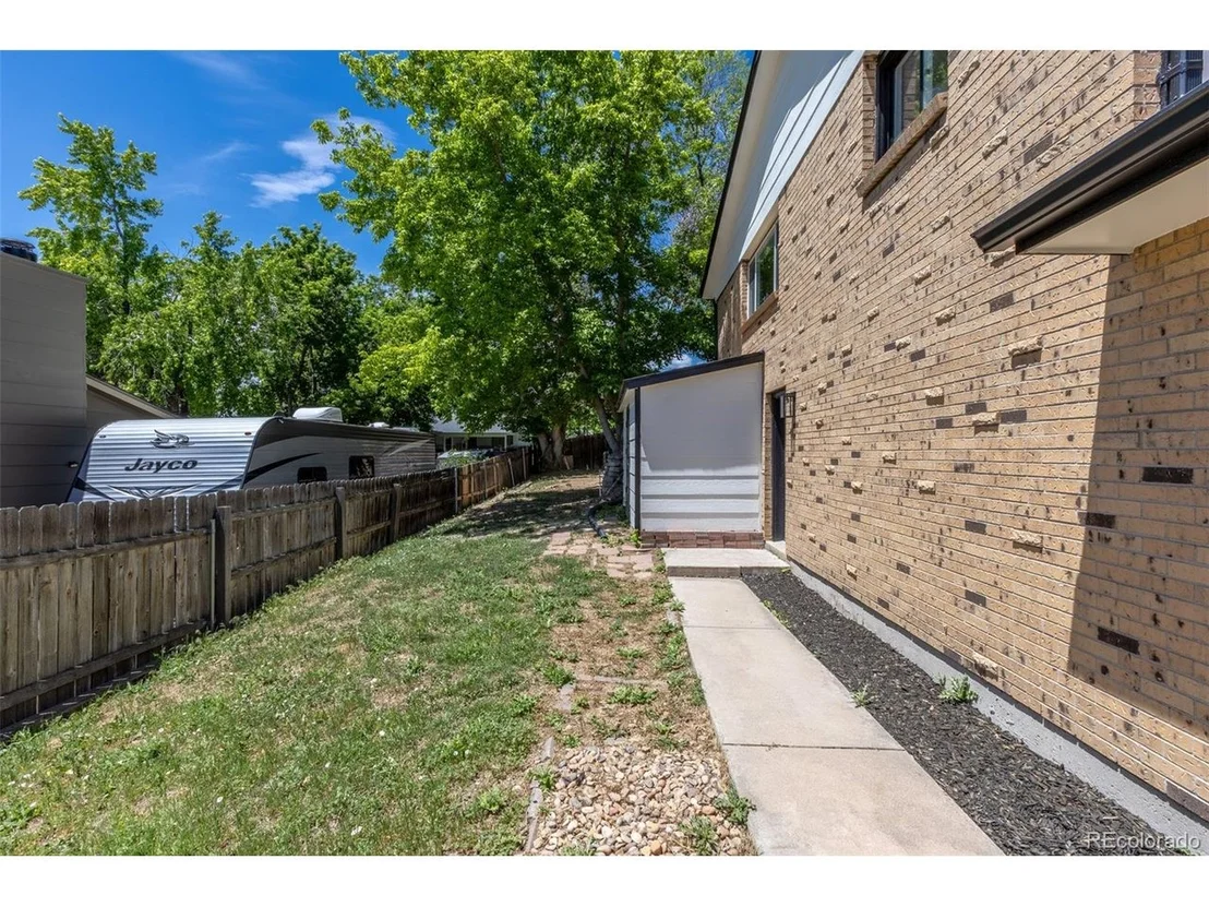 Photo of 9929 Appletree Pl