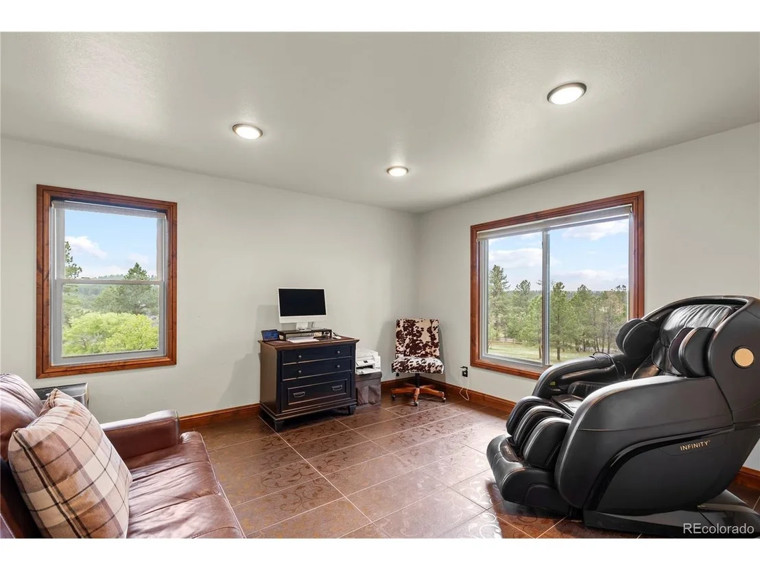 Photo of 10247 Pine Valley Dr
