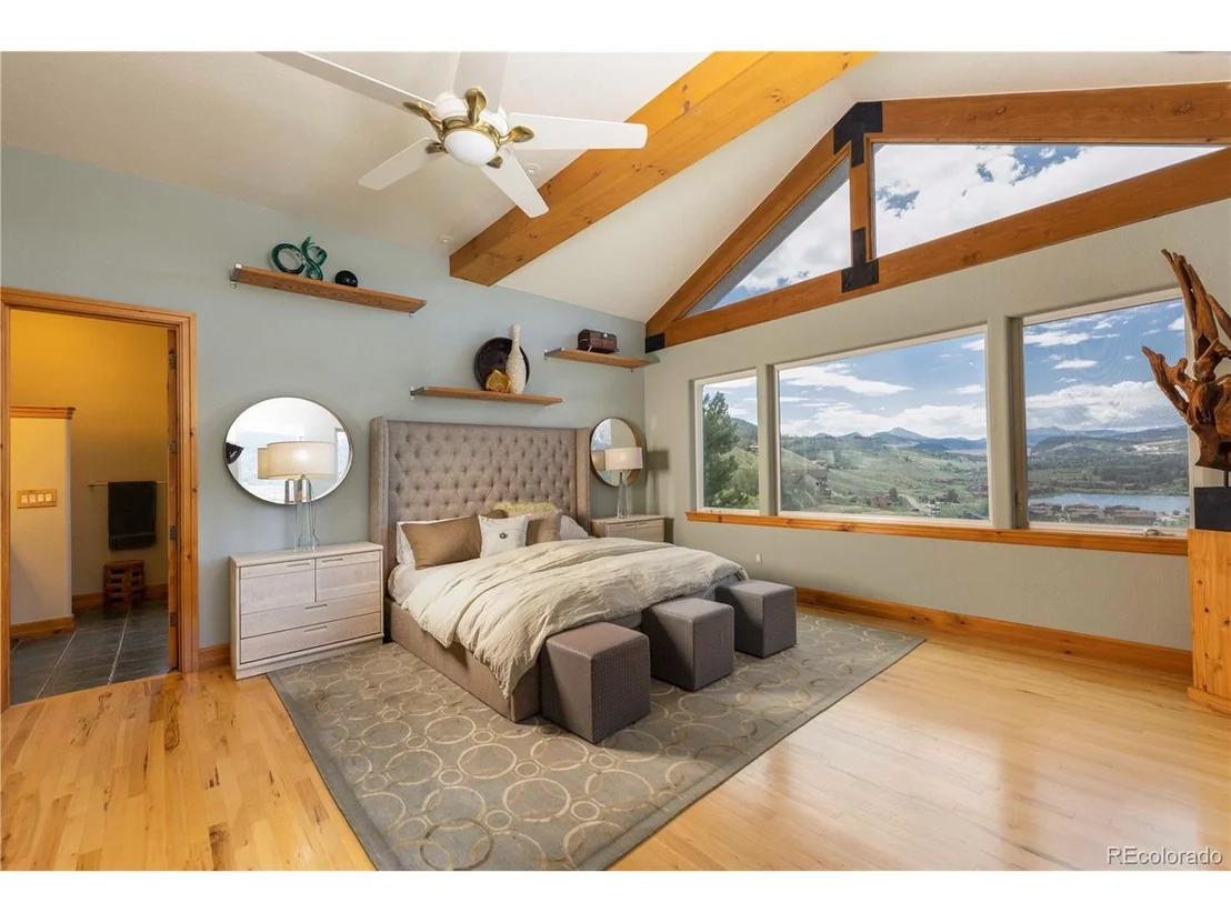 Photo of 948 Hamilton Creek Rd
