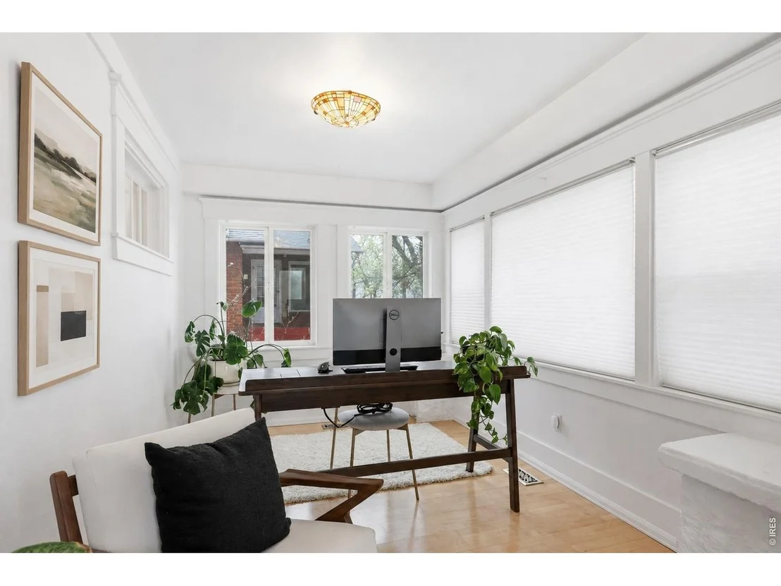Photo of 3115 Broadway St