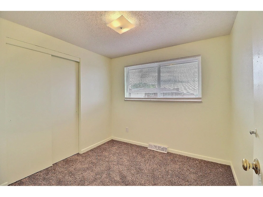 Photo of 3011 Lakeside Dr