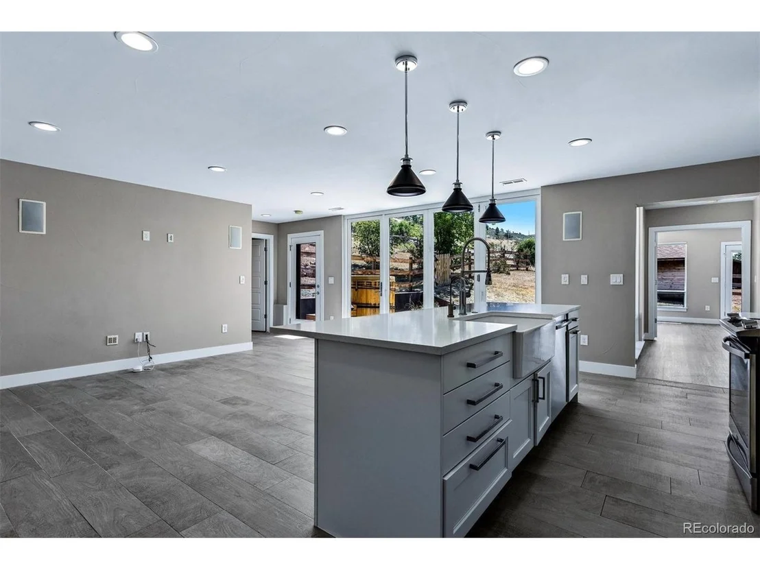 Photo of 5370 Pine Ridge Rd