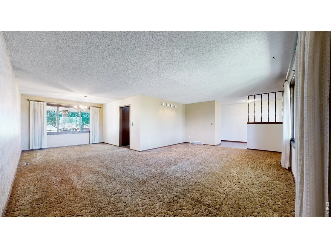 Photo of 2800 Pheasant Run