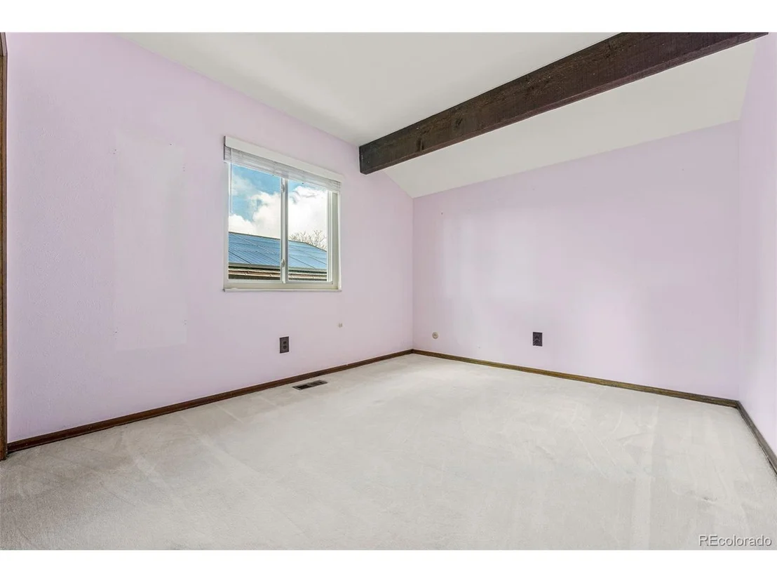 Photo of 572 Blackhawk Rd