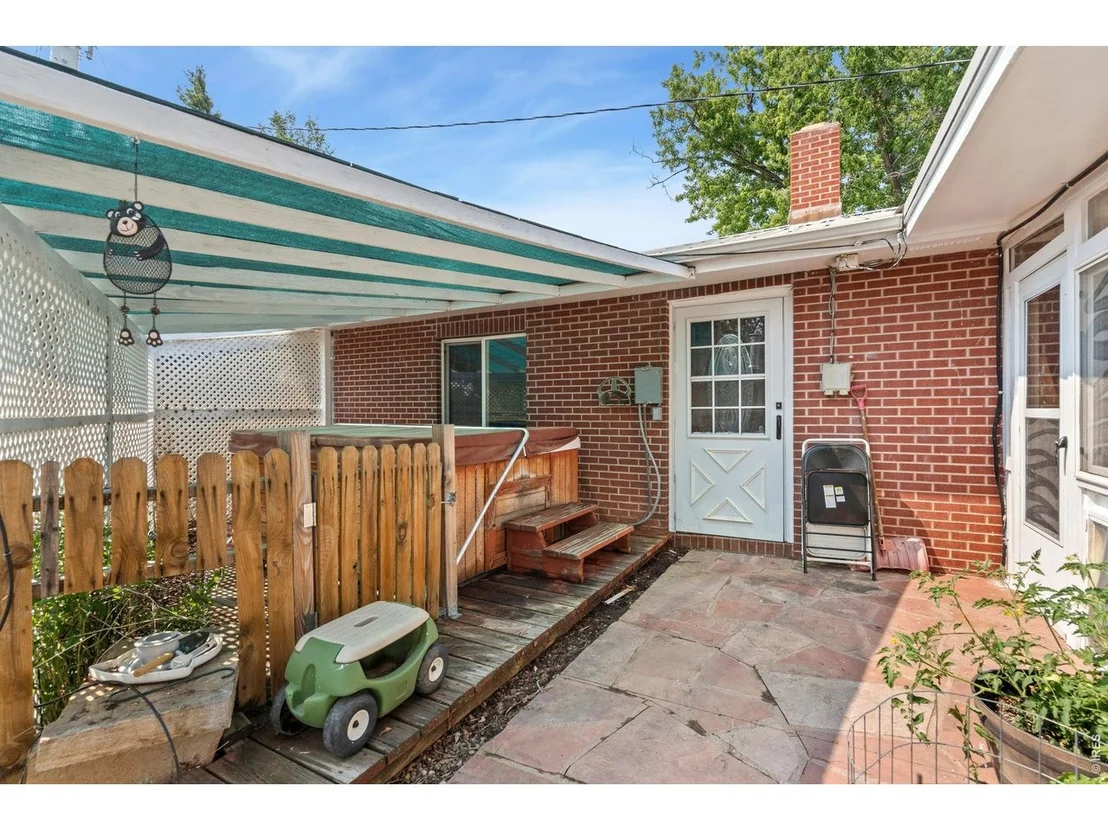 Photo of 335 Mountain View Dr