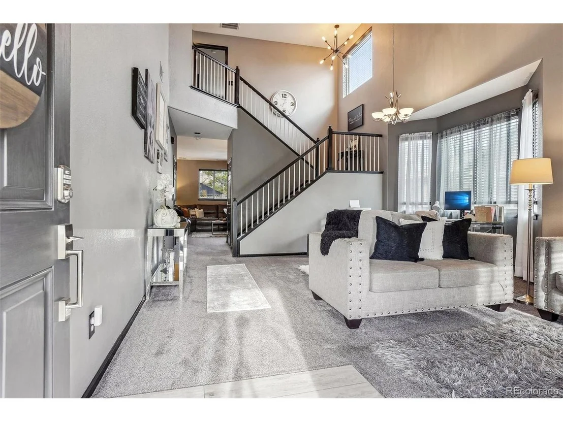 Photo of 10035 Crystal Cir
