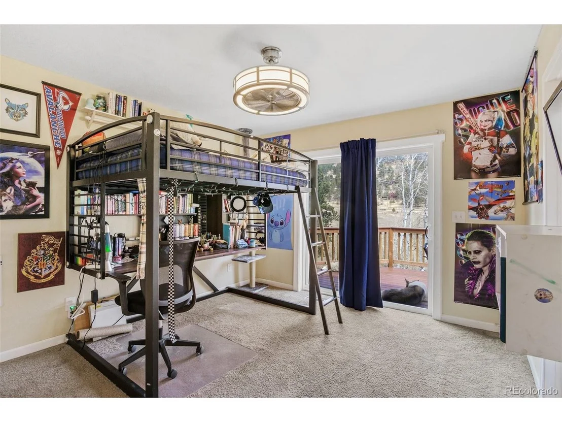 Photo of 1327 Bluebird Dr