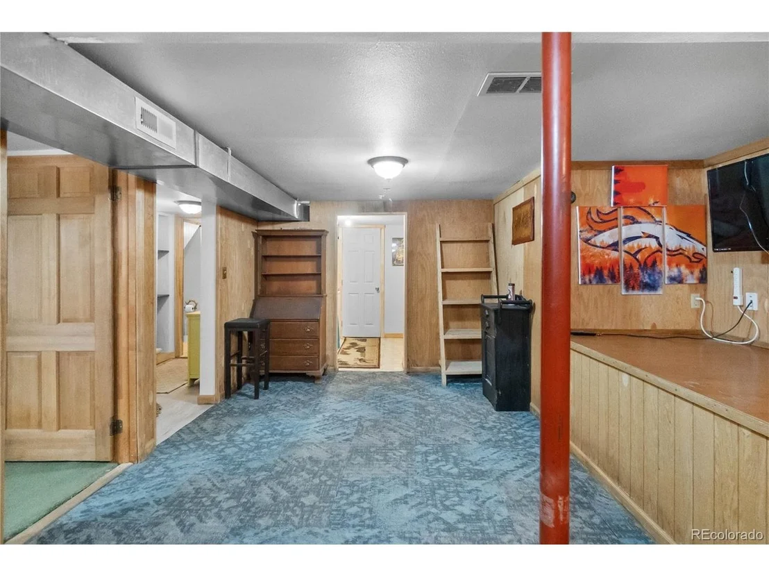 Photo of 48 Linn Cir