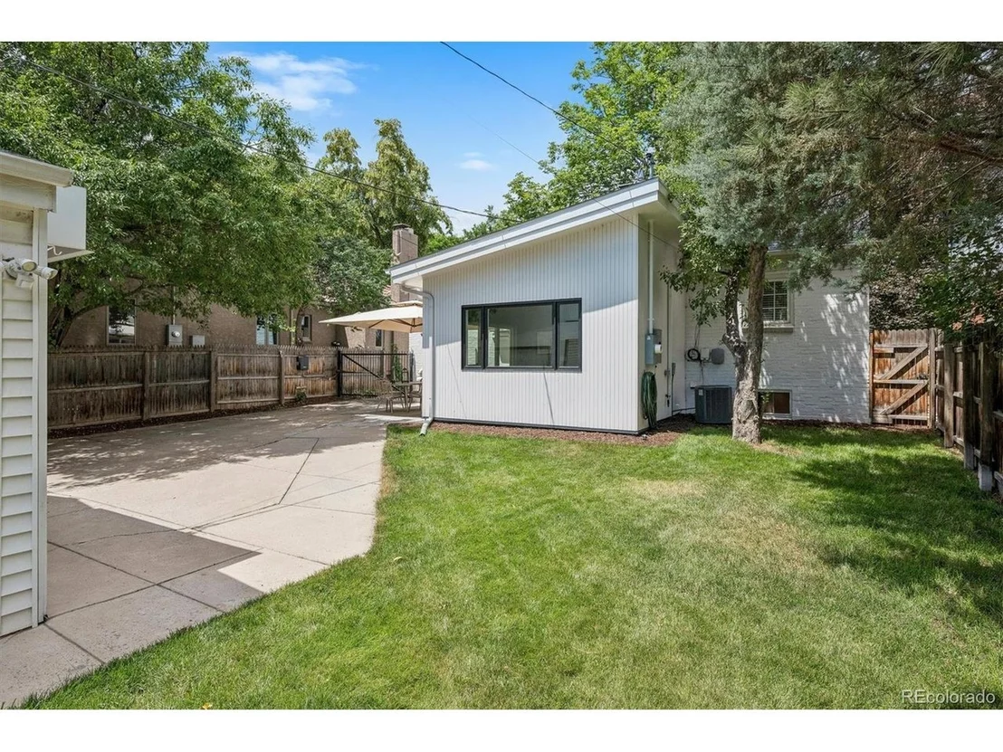 Photo of 450 Elm St