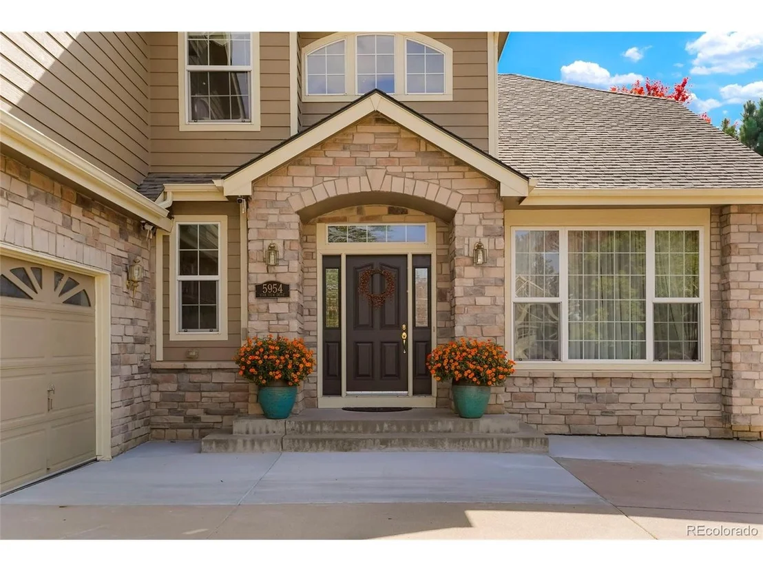 Photo of 5954 Star View Dr