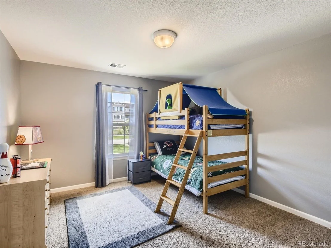 Photo of 2647 Gray Wolf Loop