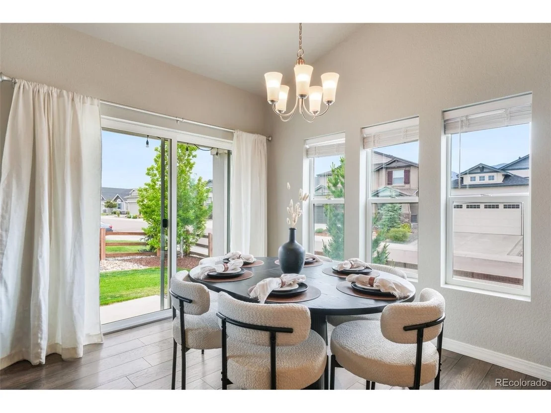 Photo of 2583 Lakes Edge Dr