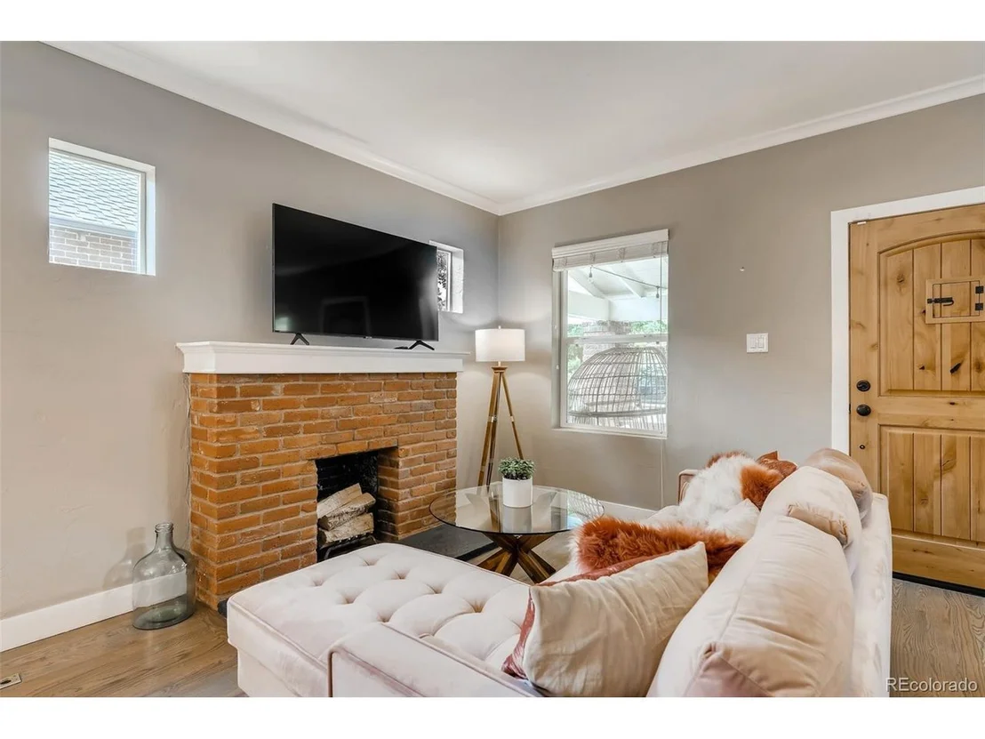 Photo of 958 Madison St