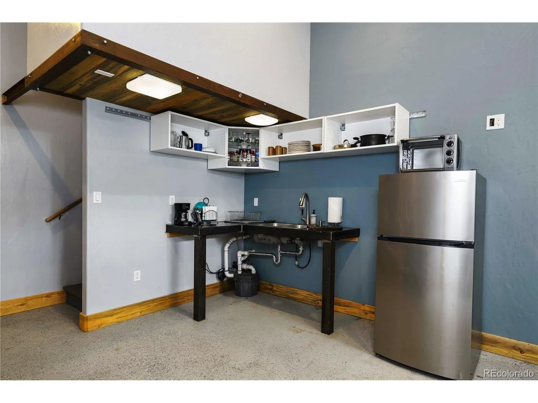 Photo of 28 Rainbow Dr