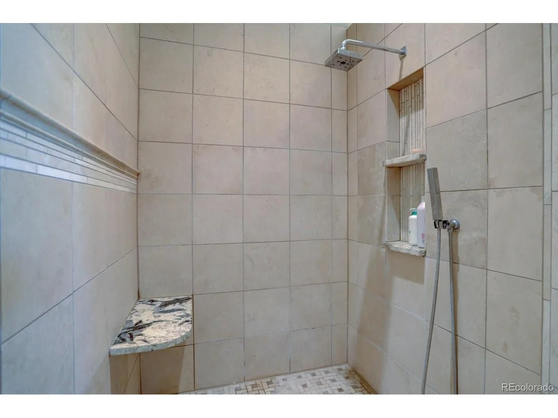 Photo of 19 Amaranth Dr