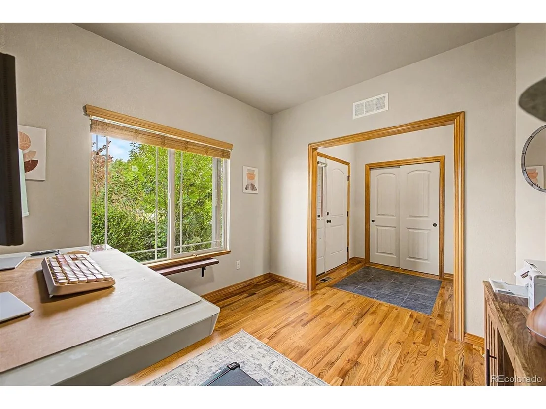Photo of 652 Sundance Dr