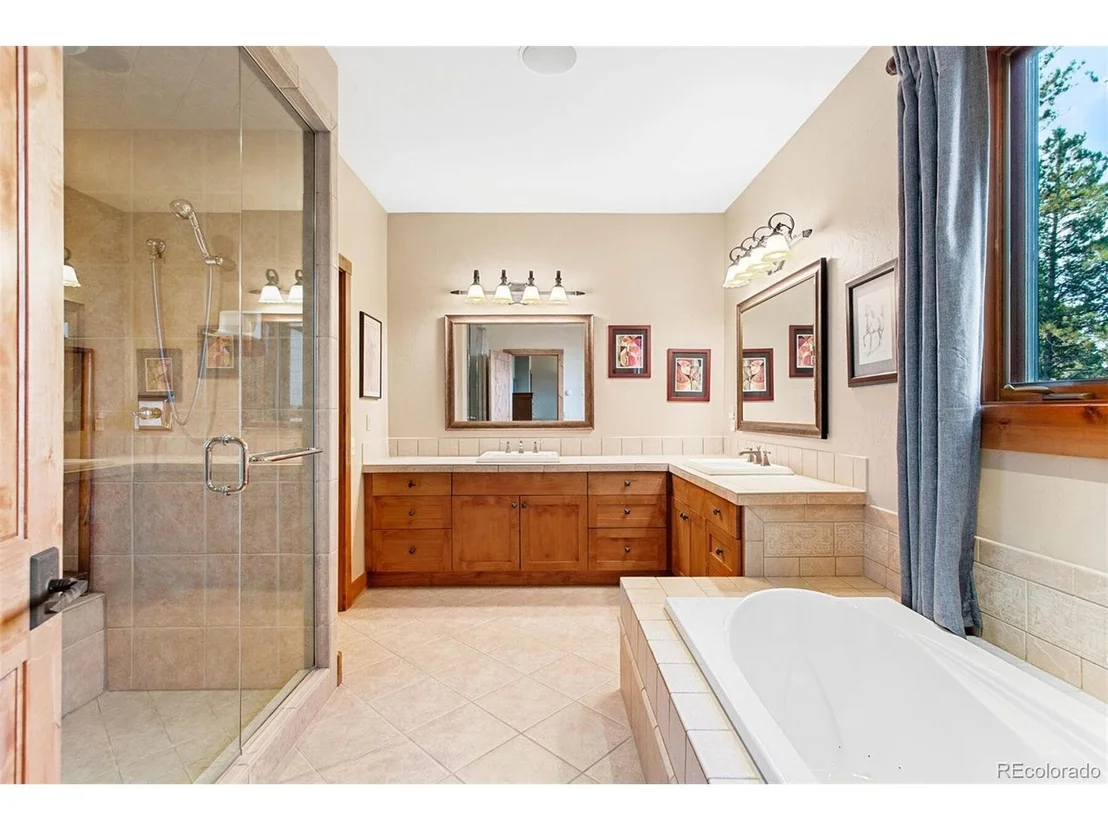 Photo of 657 Stagecoach Dr