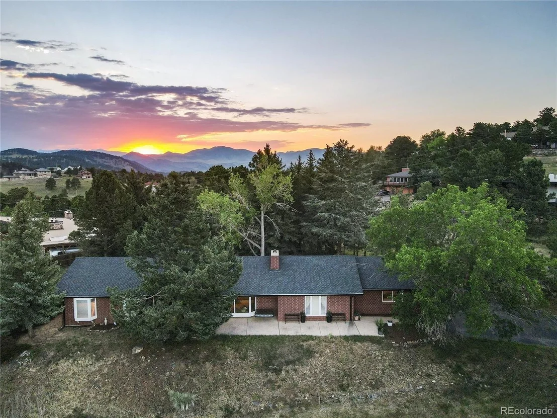 Photo of 239 Dekker Dr