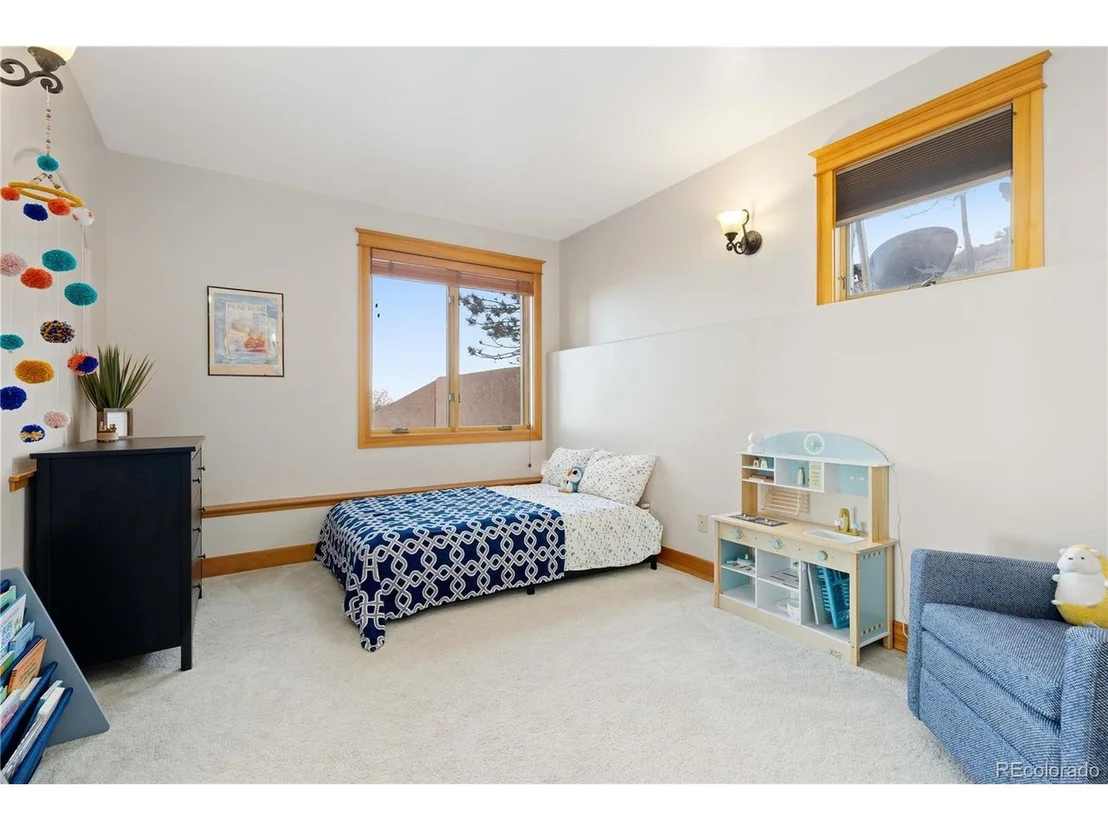 Photo of 11683 Pointe View Dr