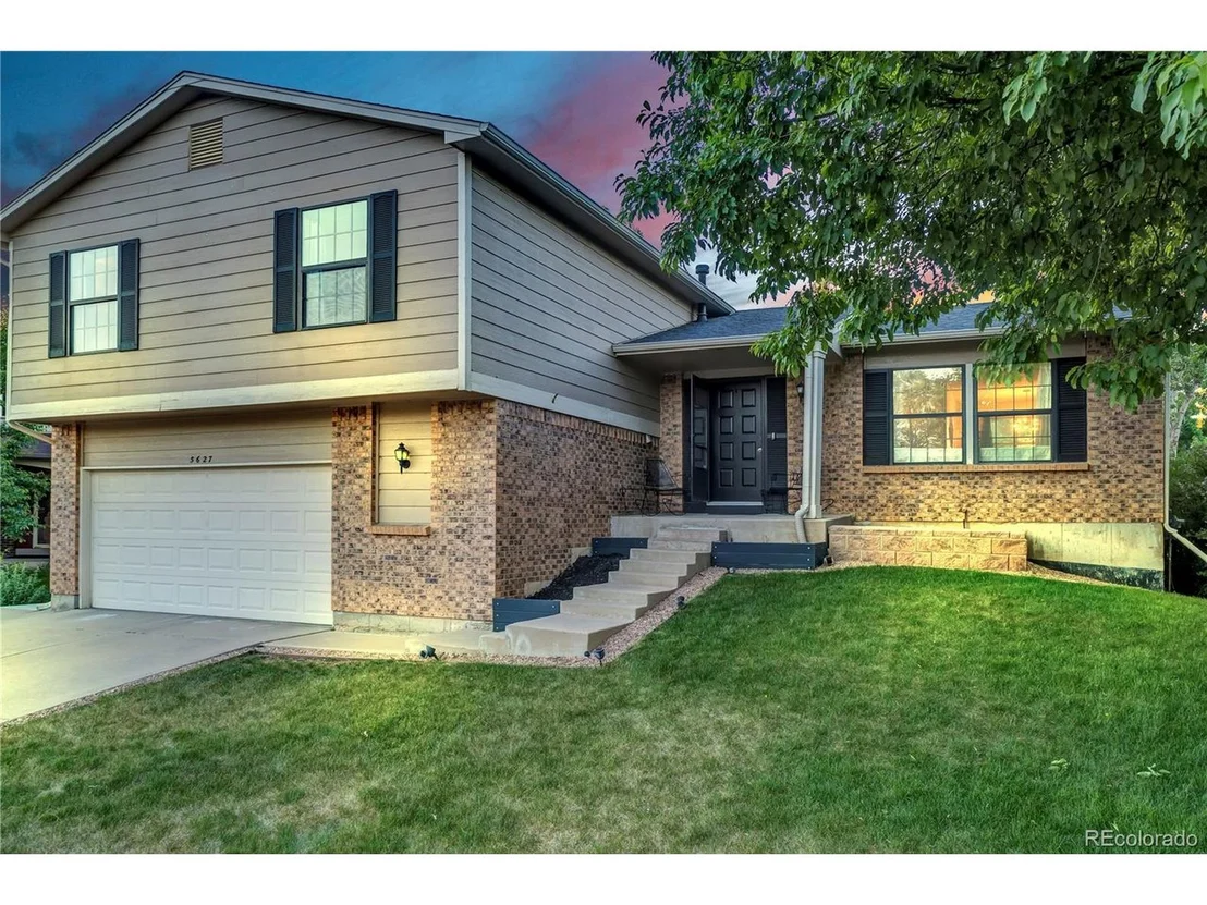 Photo of 5627 W 110th Cir