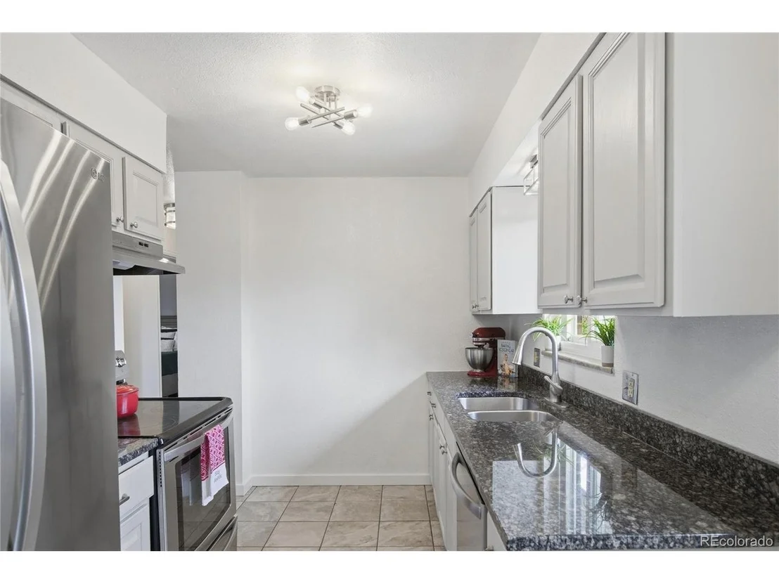 Photo of 580 W 79th Pl