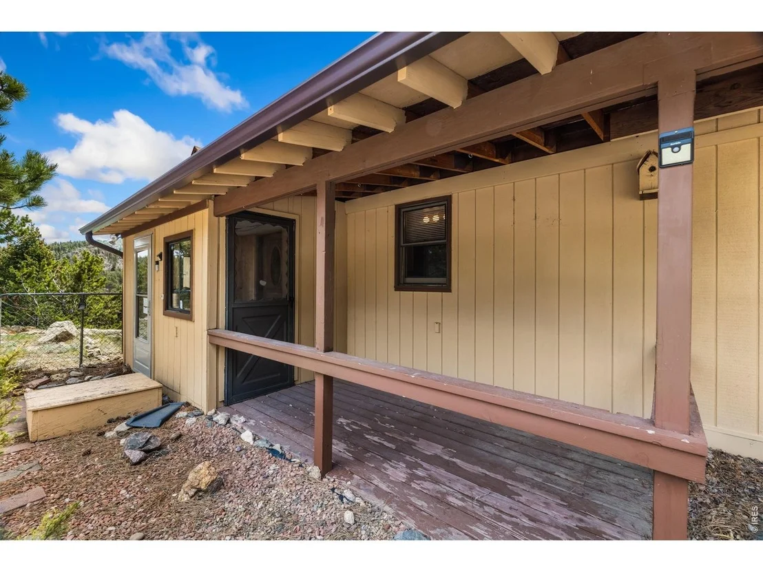 Photo of 619 Alpine Dr