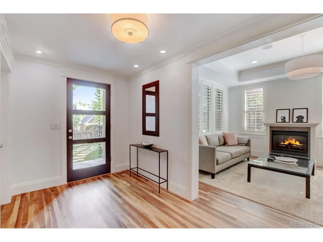 Photo of 1719 Mapleton Ave