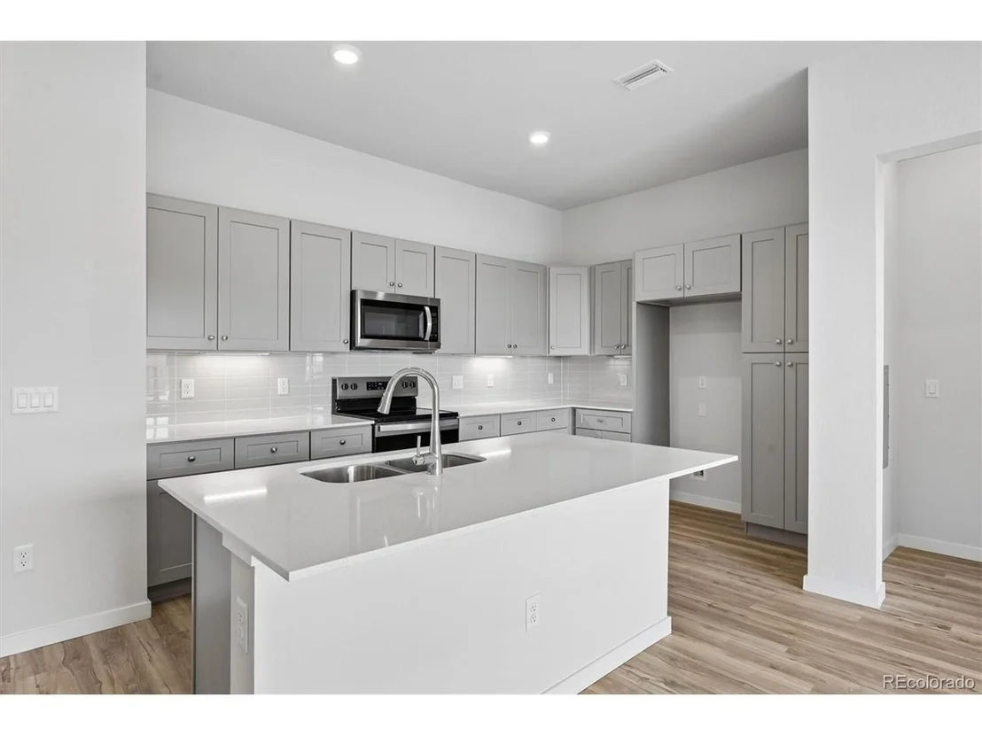 Photo of Unit 401 at 483 Interlocken Blvd