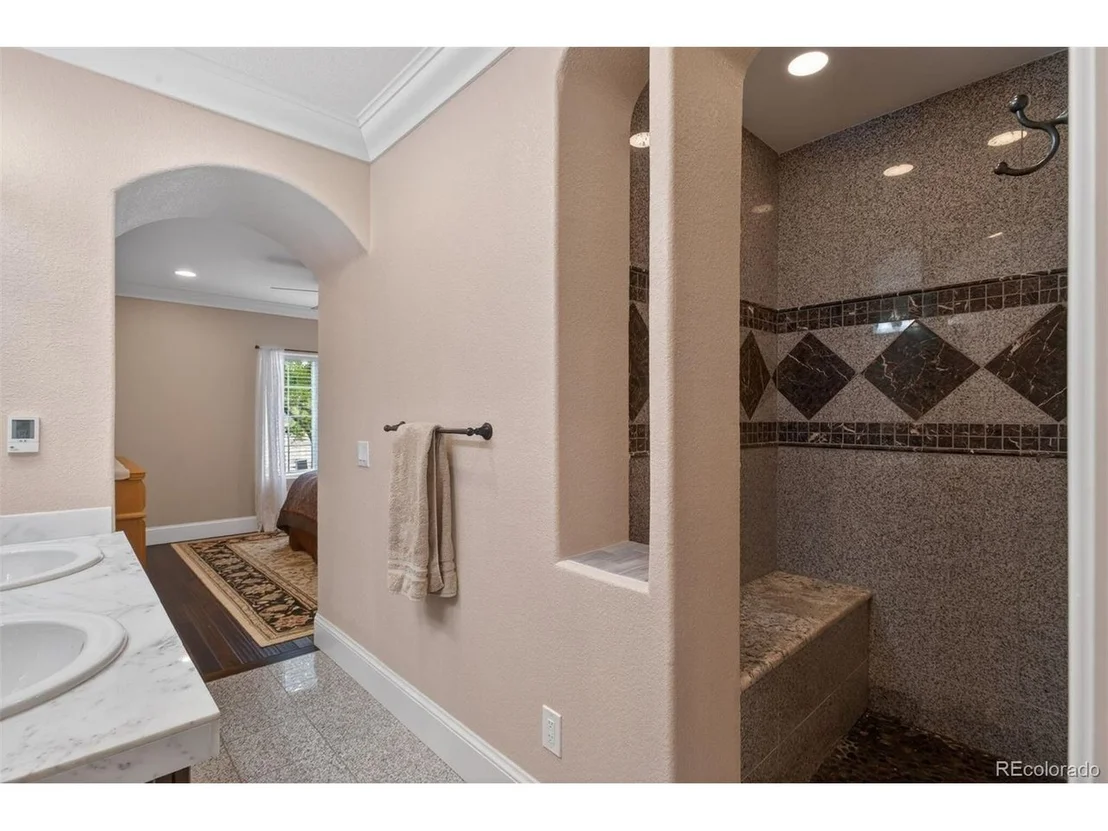 Photo of 479 Maplehurst Dr