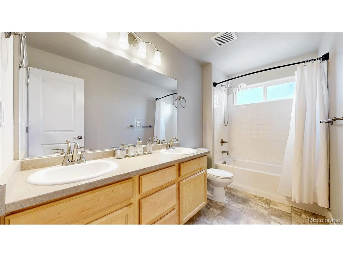 Photo of 2476 Graceful St
