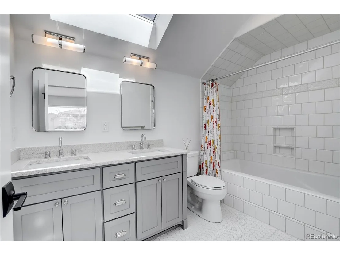 Photo of 956 Quince Ave