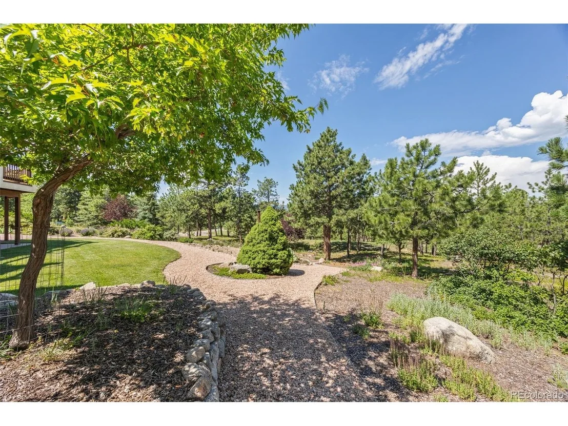 Photo of 17551 Colonial Park Dr