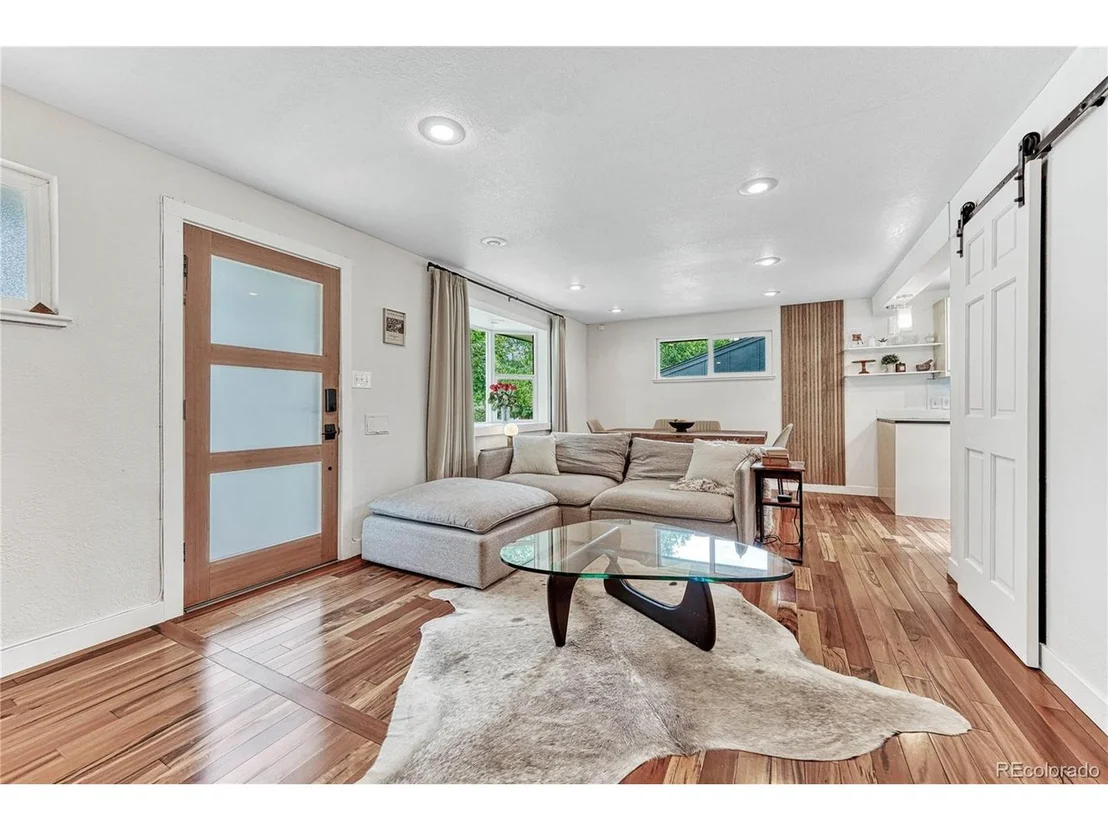 Photo of 2175 Jay St