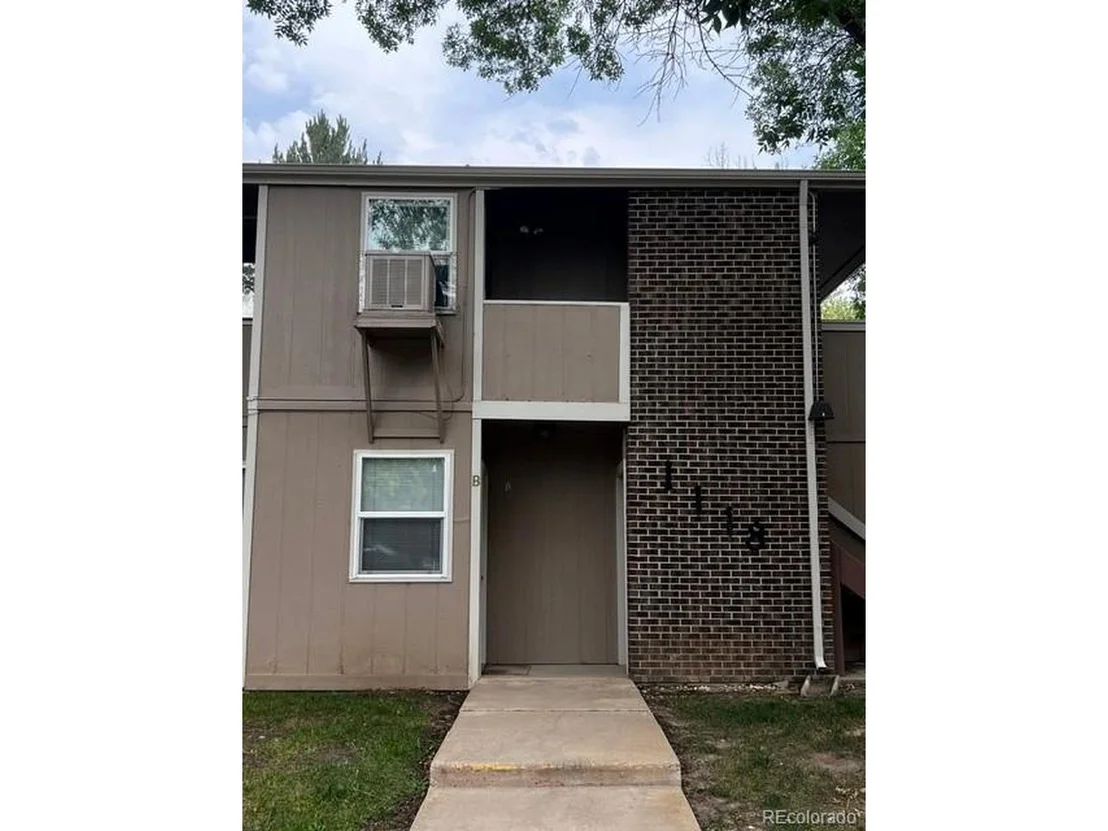 Photo of Unit B at 1118 Centaur Cir