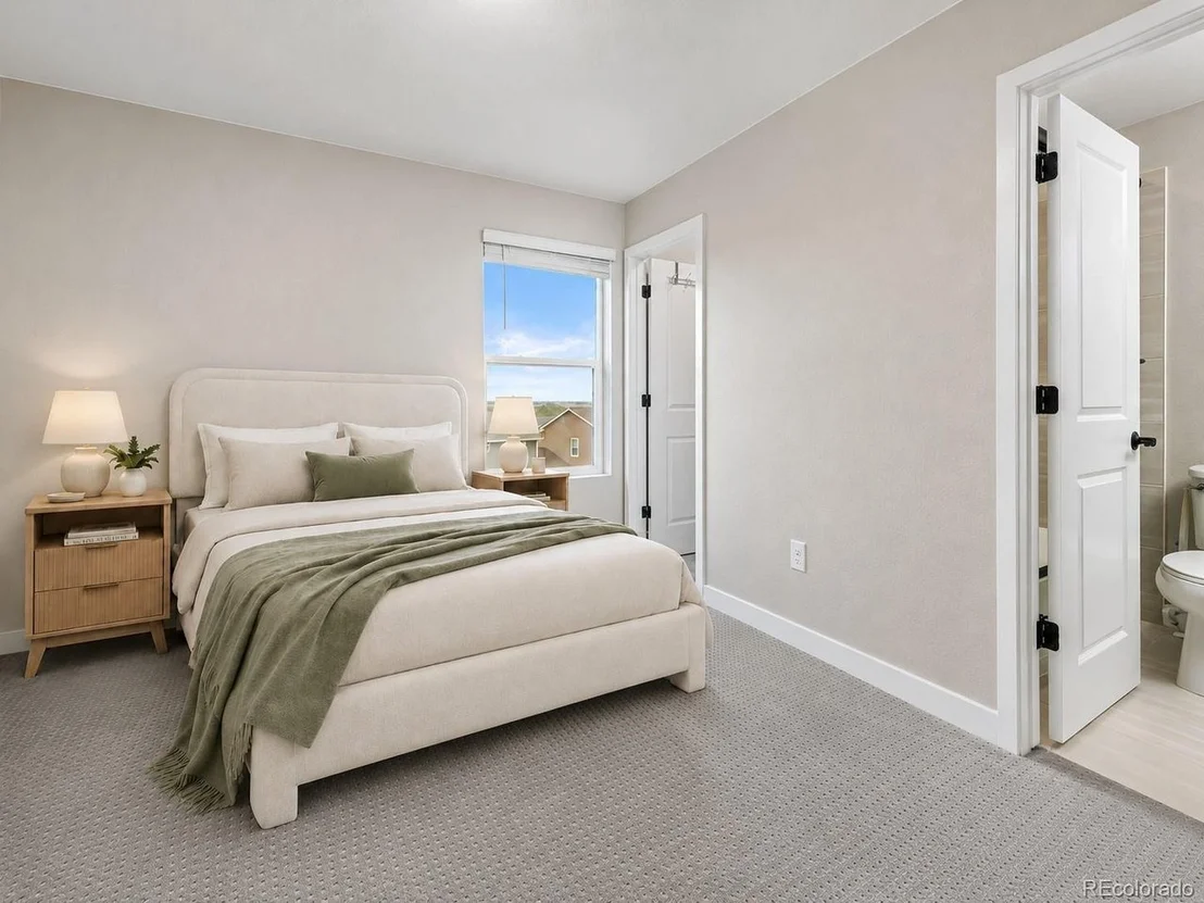 Photo of 5388 Riverbend Ave