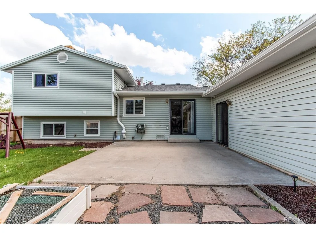 Photo of 2801 W 99th Cir