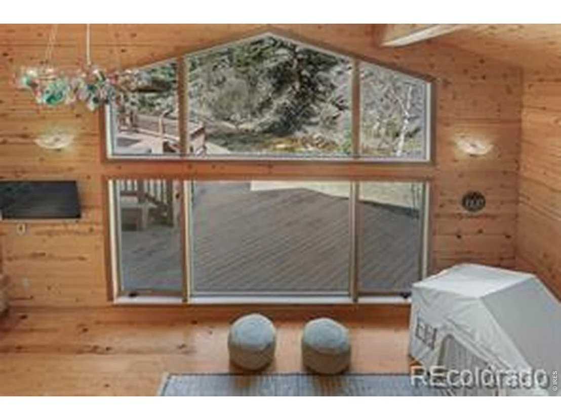 Photo of 746 Riverside Dr
