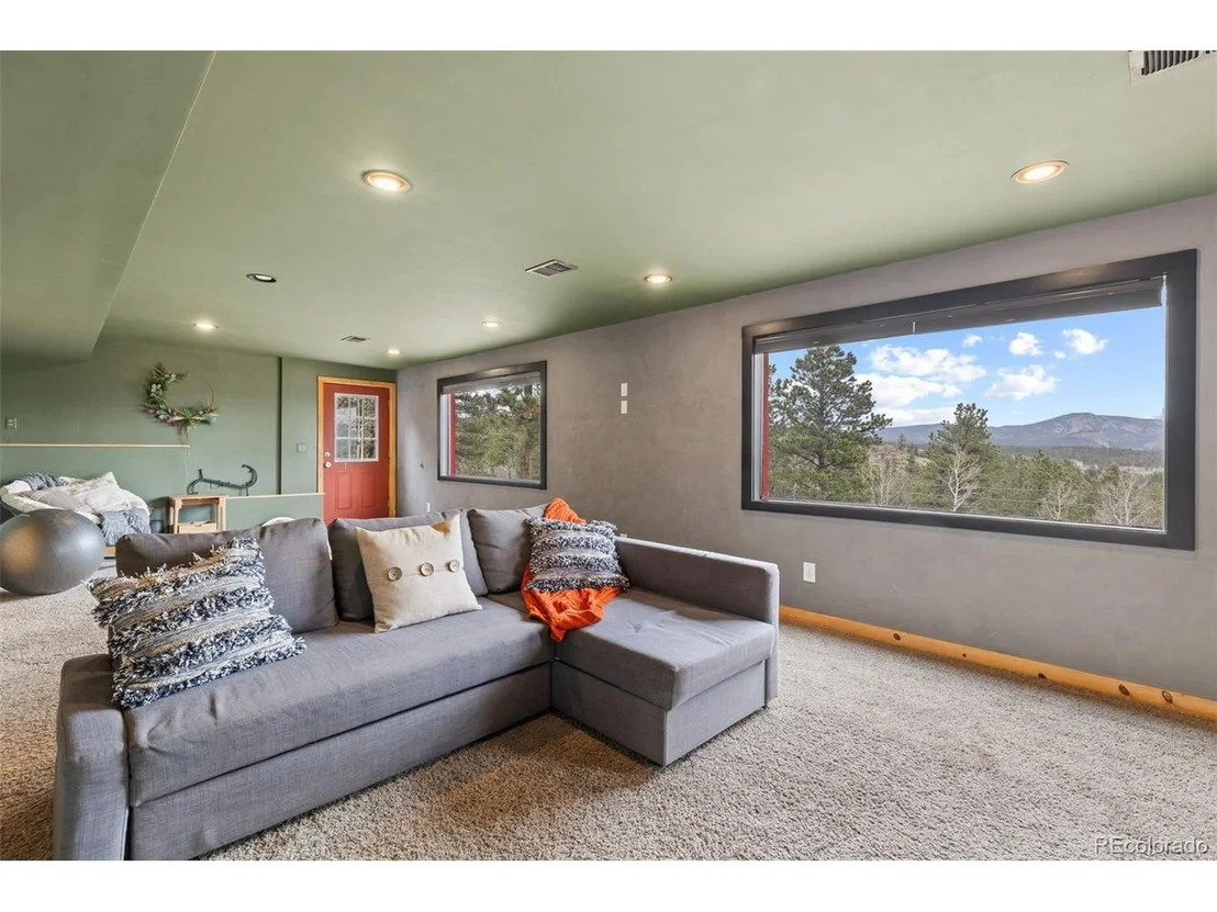 Photo of 518 Pine Dr