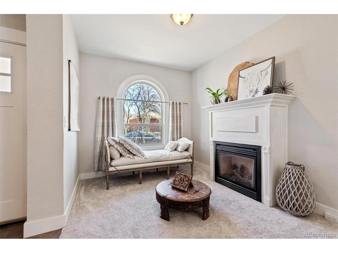 Photo of 3339 Olive St