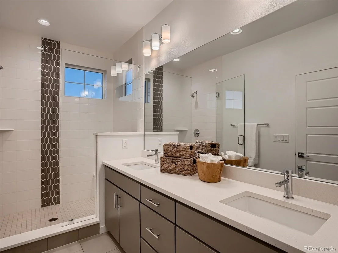 Photo of 11025 Sunshimmer Cir