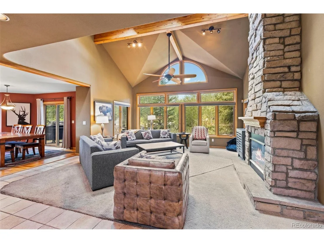 Photo of 395 Black Hawk Cir